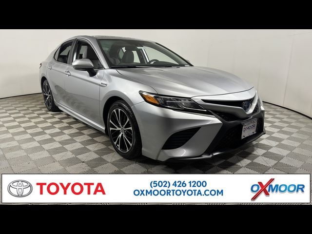 2020 Toyota Camry Hybrid SE