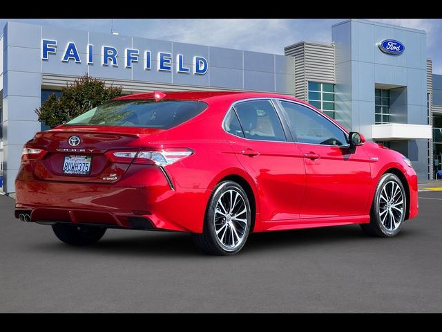 2020 Toyota Camry Hybrid SE