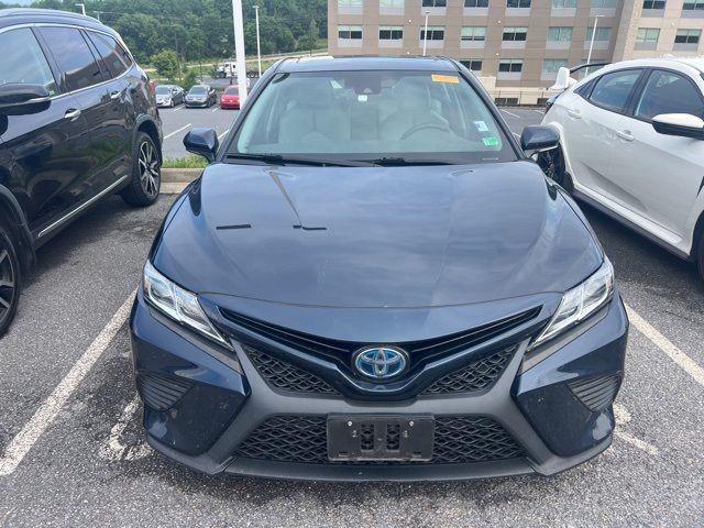 2020 Toyota Camry Hybrid SE