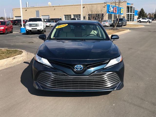 2020 Toyota Camry Hybrid XLE