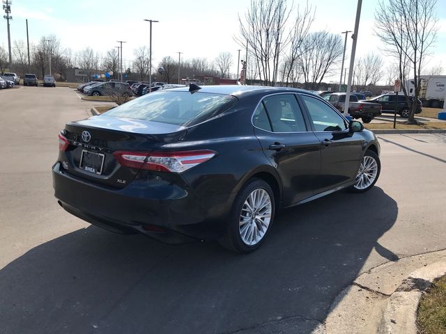 2020 Toyota Camry Hybrid XLE