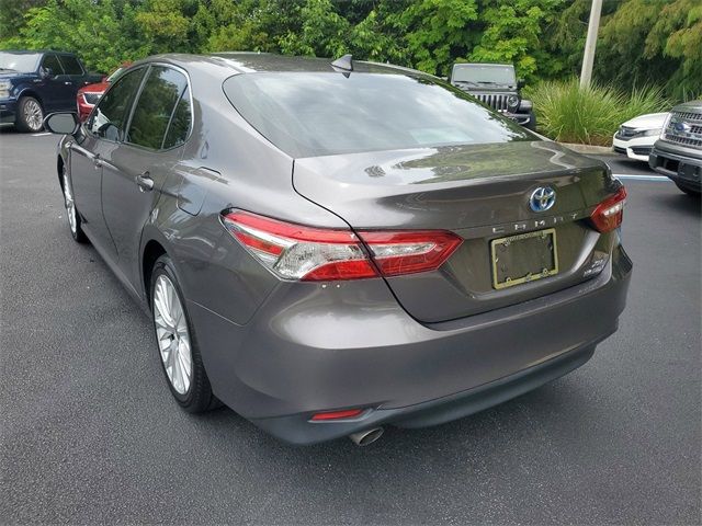 2020 Toyota Camry Hybrid XLE