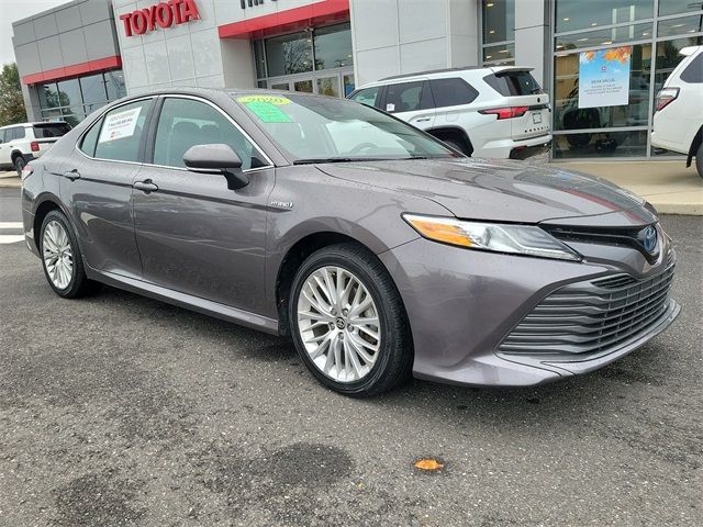 2020 Toyota Camry Hybrid XLE