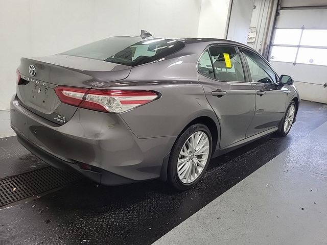 2020 Toyota Camry Hybrid XLE