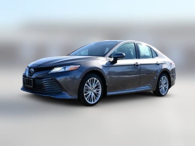 2020 Toyota Camry Hybrid XLE