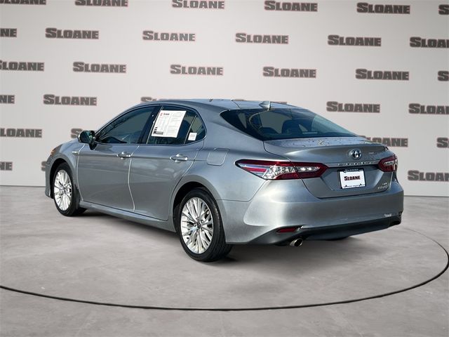 2020 Toyota Camry Hybrid XLE