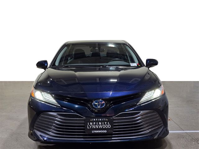 2020 Toyota Camry Hybrid XLE