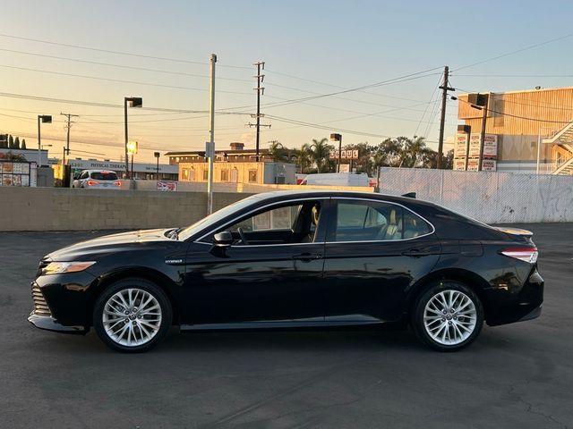 2020 Toyota Camry Hybrid XLE