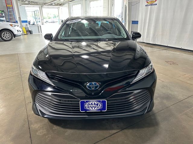 2020 Toyota Camry Hybrid XLE