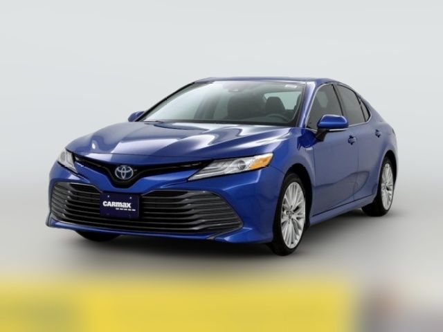 2020 Toyota Camry Hybrid XLE