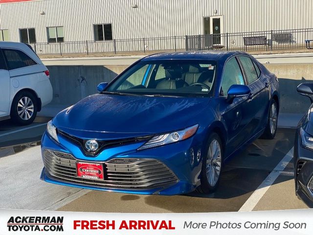 2020 Toyota Camry Hybrid XLE