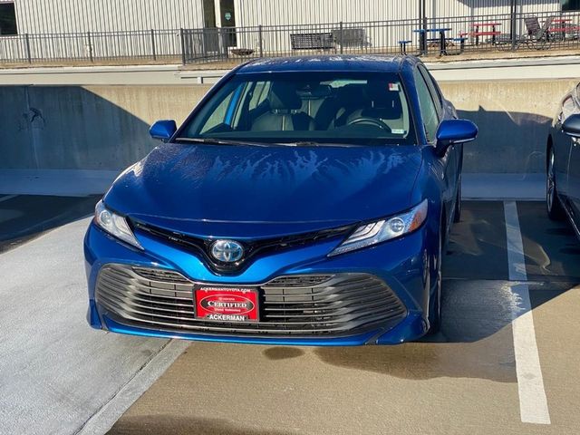 2020 Toyota Camry Hybrid XLE