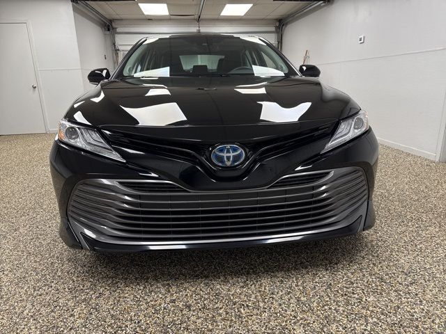 2020 Toyota Camry Hybrid XLE