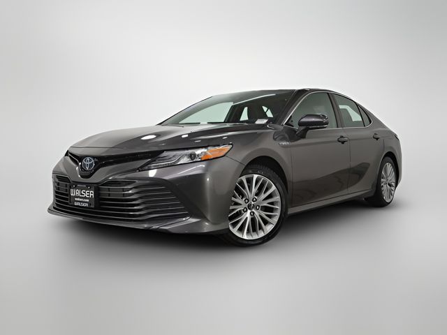2020 Toyota Camry Hybrid XLE