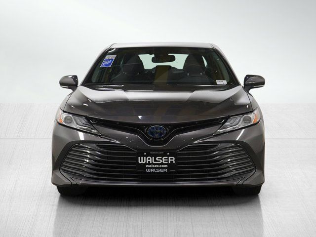 2020 Toyota Camry Hybrid XLE