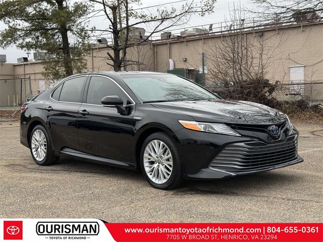 2020 Toyota Camry Hybrid XLE