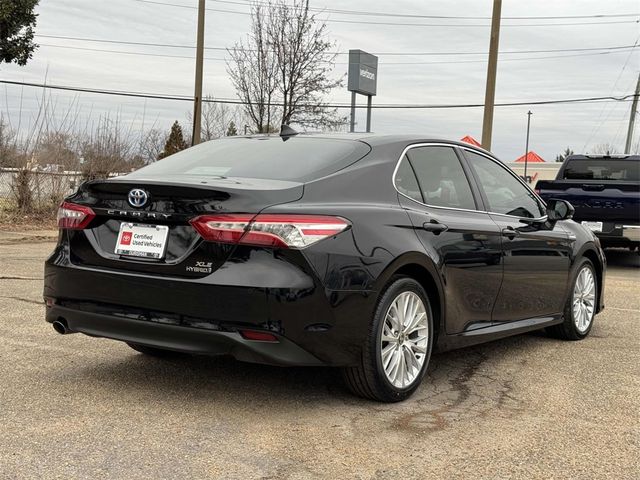 2020 Toyota Camry Hybrid XLE