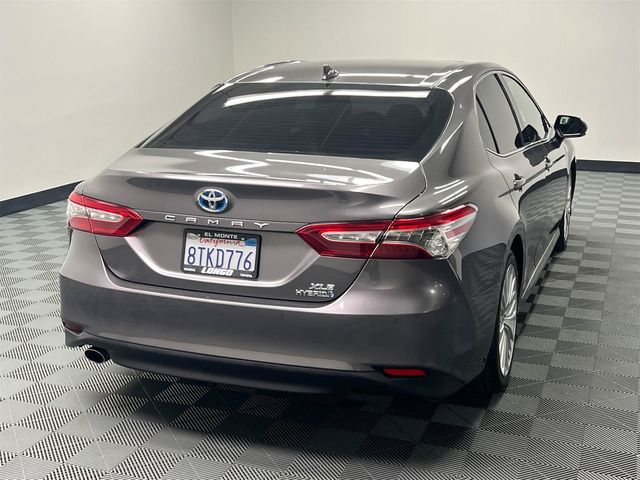 2020 Toyota Camry Hybrid XLE