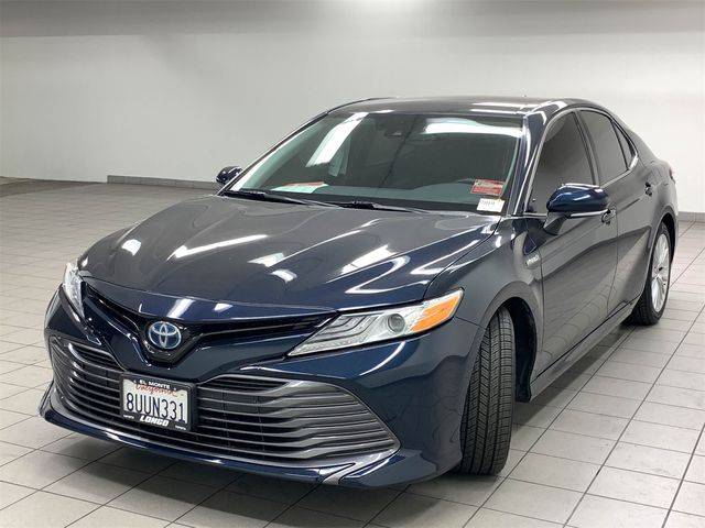 2020 Toyota Camry Hybrid XLE