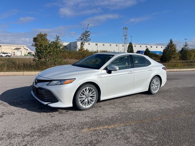 2020 Toyota Camry Hybrid XLE