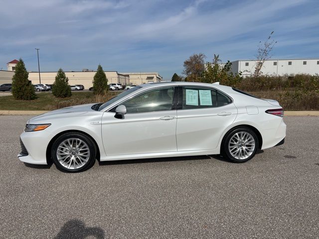 2020 Toyota Camry Hybrid XLE