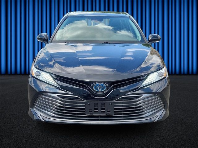 2020 Toyota Camry Hybrid XLE