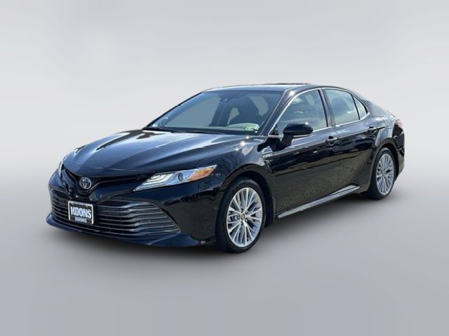 2020 Toyota Camry Hybrid XLE