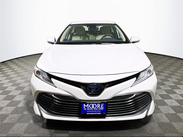 2020 Toyota Camry Hybrid XLE