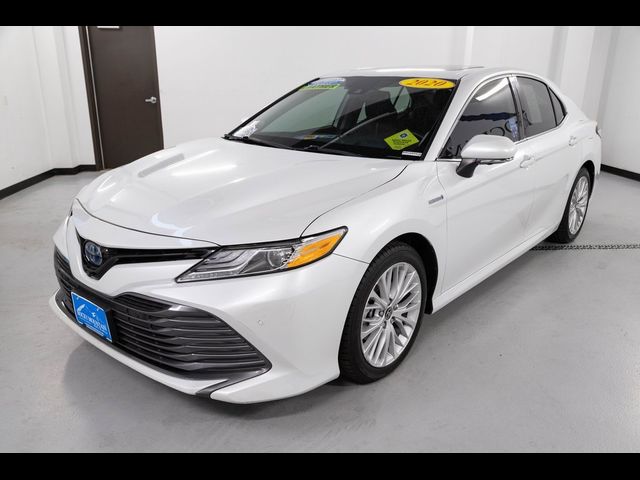 2020 Toyota Camry Hybrid XLE