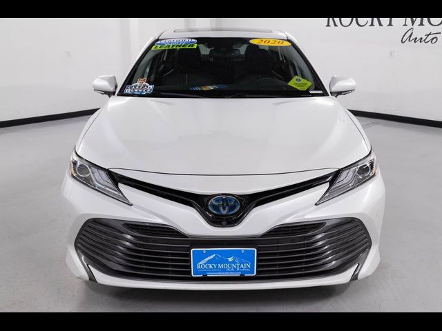 2020 Toyota Camry Hybrid XLE