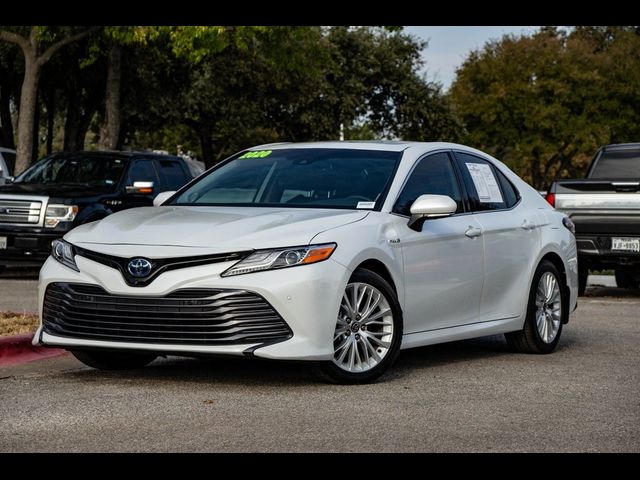 2020 Toyota Camry Hybrid XLE