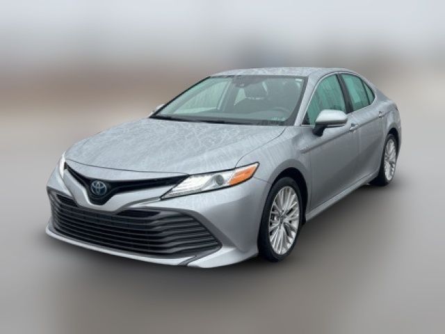 2020 Toyota Camry Hybrid XLE