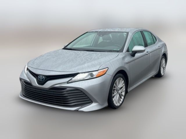 2020 Toyota Camry Hybrid XLE