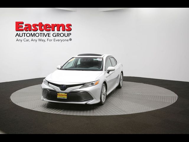2020 Toyota Camry Hybrid XLE