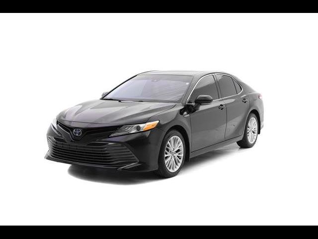 2020 Toyota Camry Hybrid XLE