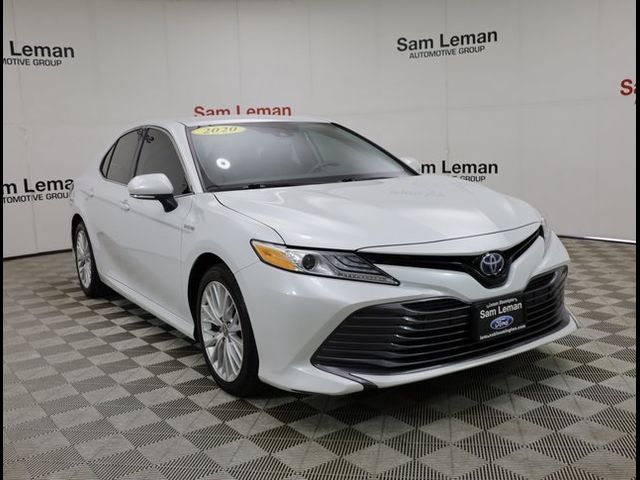 2020 Toyota Camry Hybrid XLE