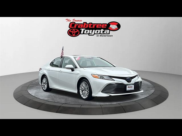 2020 Toyota Camry Hybrid XLE