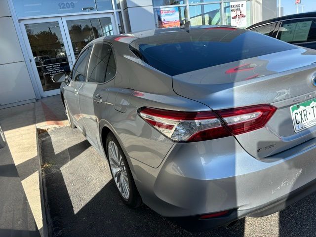 2020 Toyota Camry Hybrid XLE