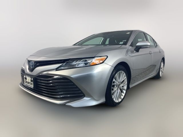 2020 Toyota Camry Hybrid XLE