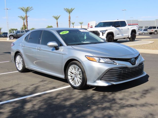 2020 Toyota Camry Hybrid XLE