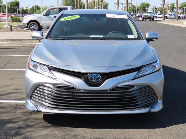 2020 Toyota Camry Hybrid XLE