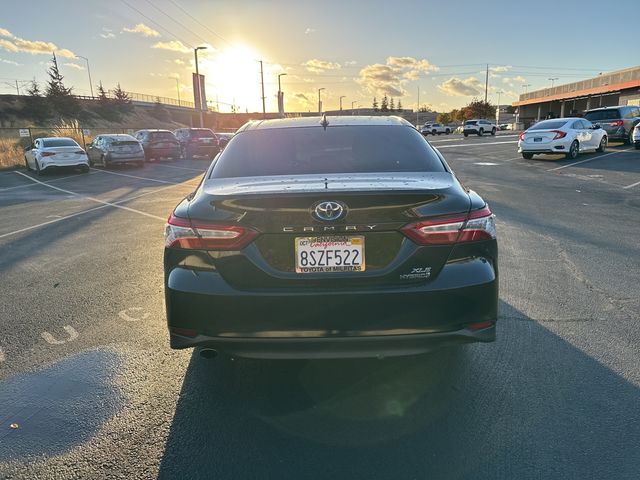 2020 Toyota Camry Hybrid XLE