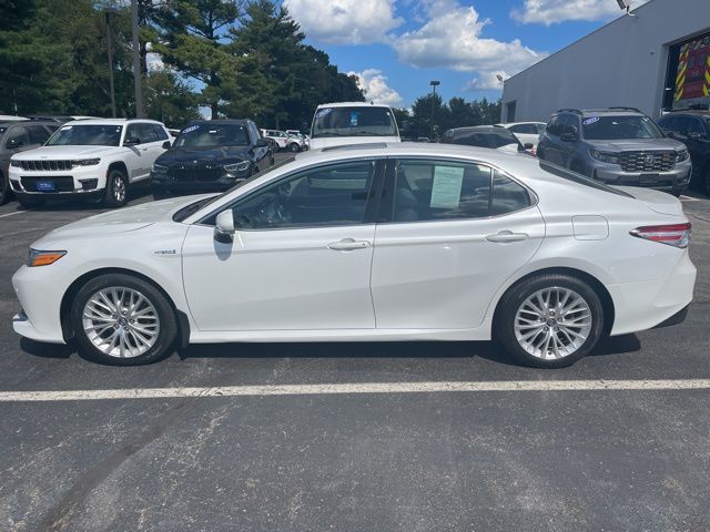 2020 Toyota Camry Hybrid XLE