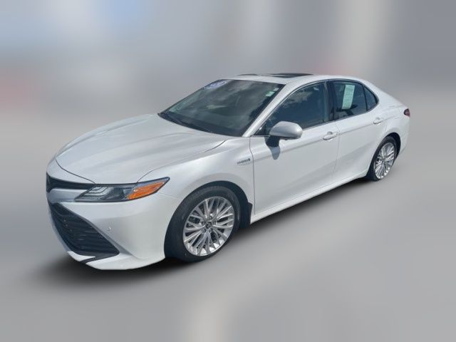 2020 Toyota Camry Hybrid XLE