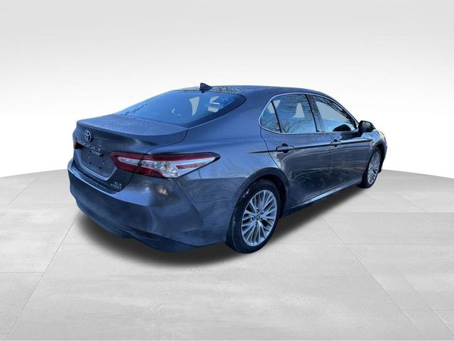 2020 Toyota Camry Hybrid XLE