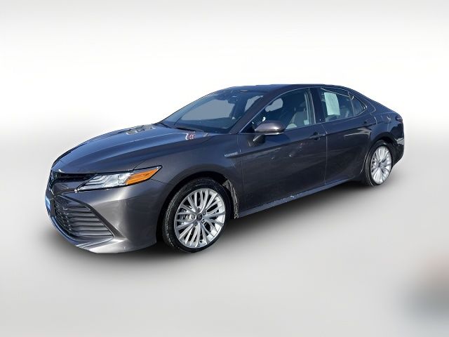 2020 Toyota Camry Hybrid XLE