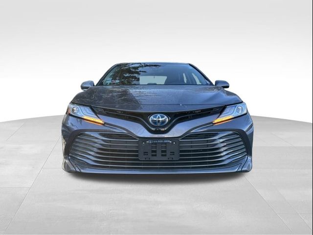 2020 Toyota Camry Hybrid XLE