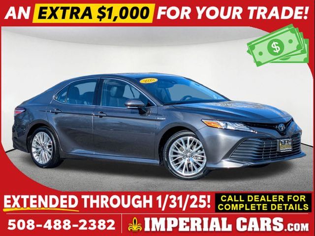 2020 Toyota Camry Hybrid XLE