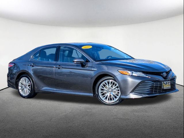 2020 Toyota Camry Hybrid XLE