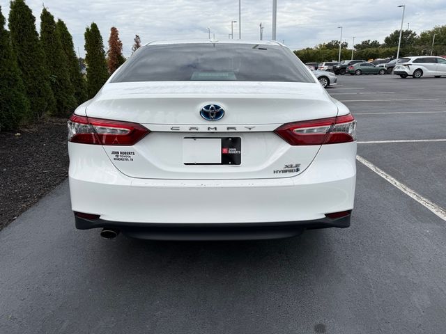 2020 Toyota Camry Hybrid XLE